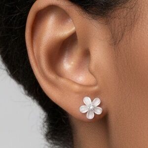 Acrylic Resin Silver Flower Stud Earrings
